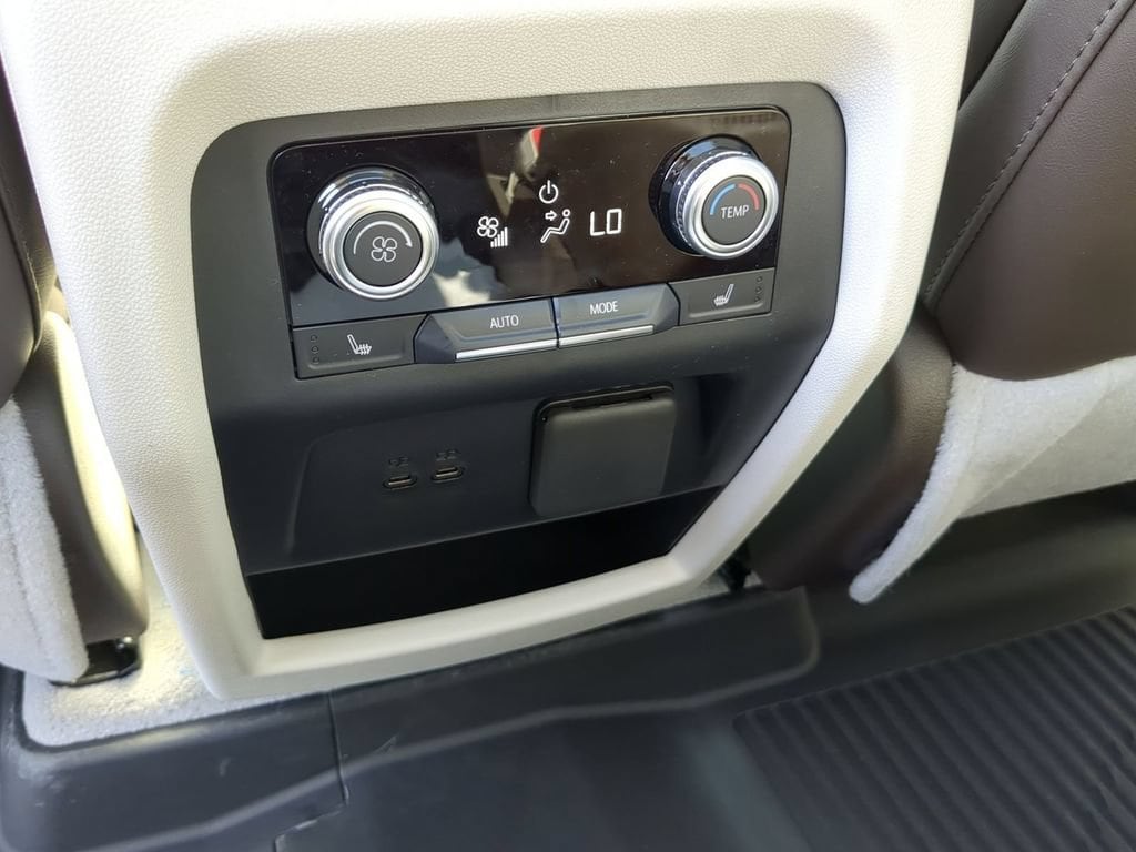 2026 GMC Acadia Denali - Photo 21