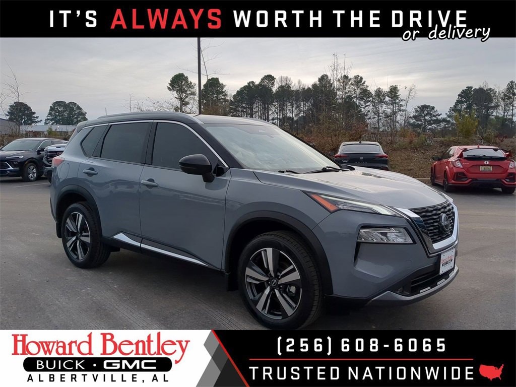 2022 Nissan Rogue SL's photo