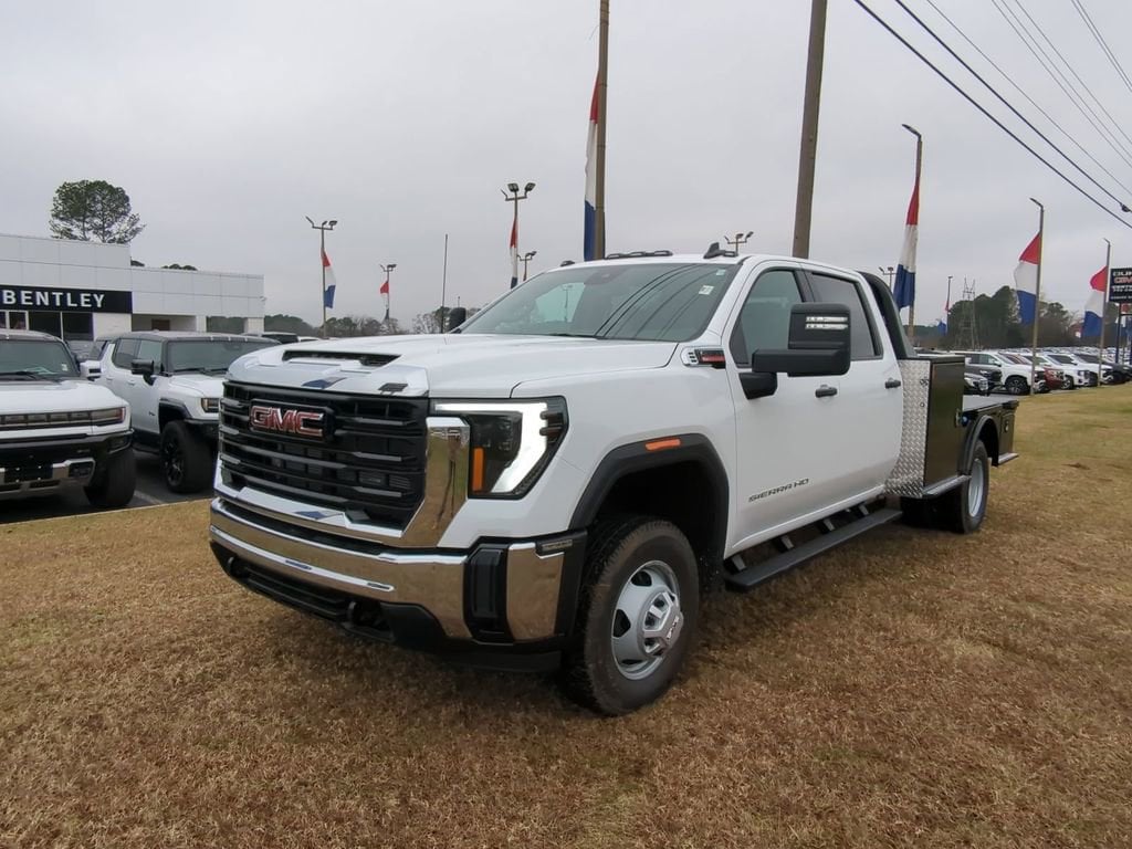 2026 GMC Sierra 3500HD Pro - Photo 7