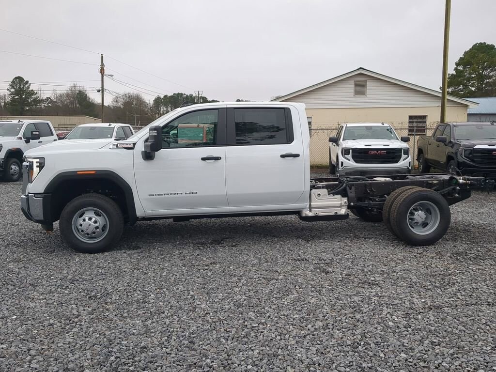 2026 GMC Sierra 3500 Chassis Cab Pro - Photo 6