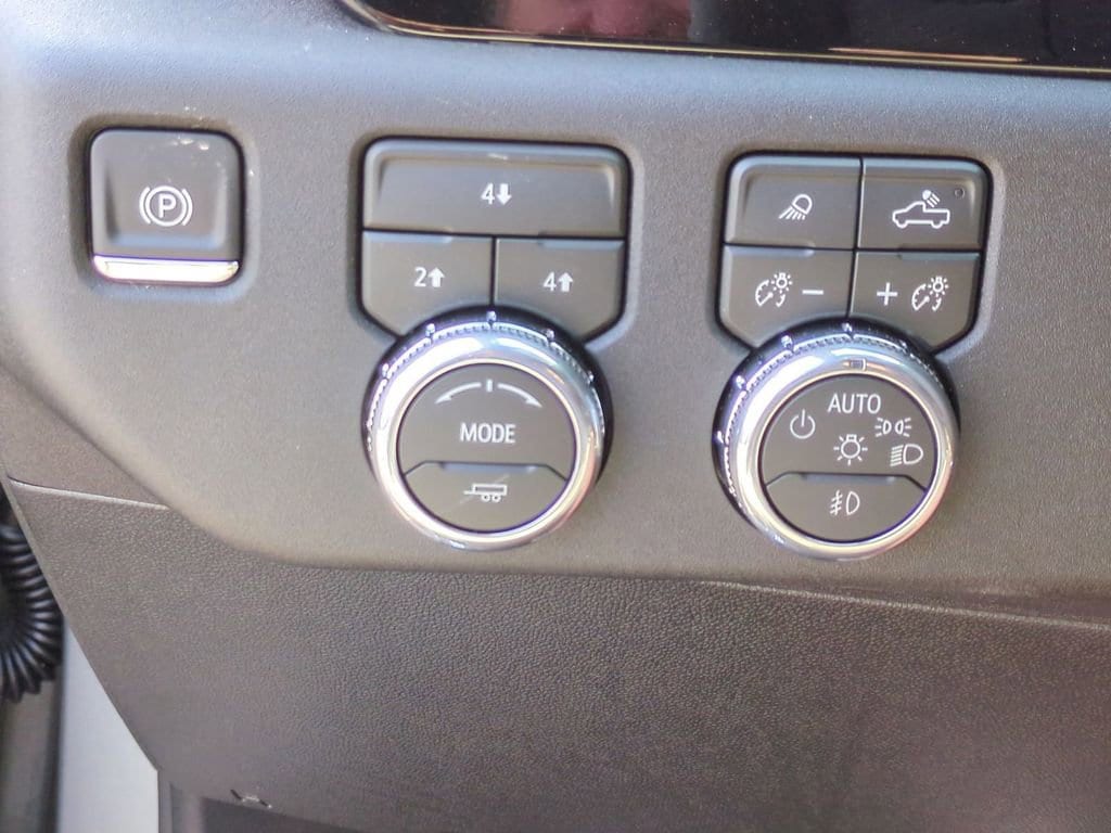 2026 GMC Sierra 3500HD SLE - Photo 16