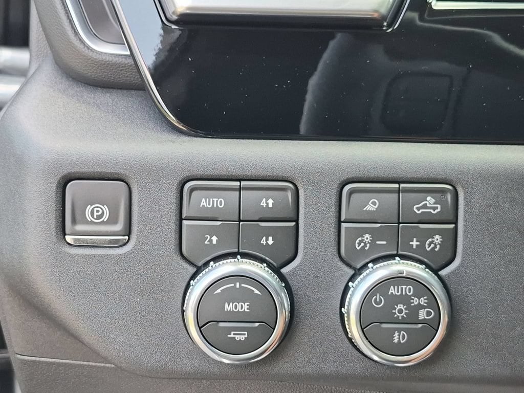 2026 GMC Sierra 1500 SLT - Photo 17