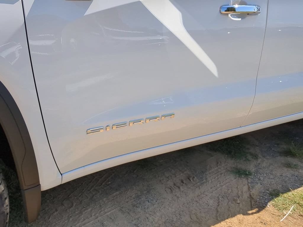 2026 GMC Sierra 1500 SLT - Photo 29