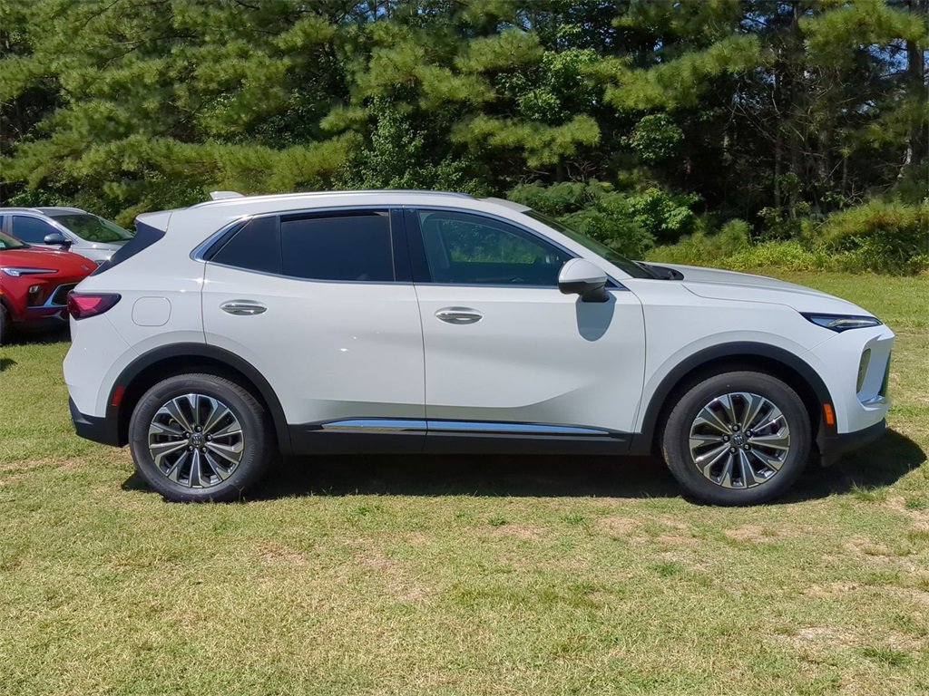 2025 Buick Envision Preferred photo 2