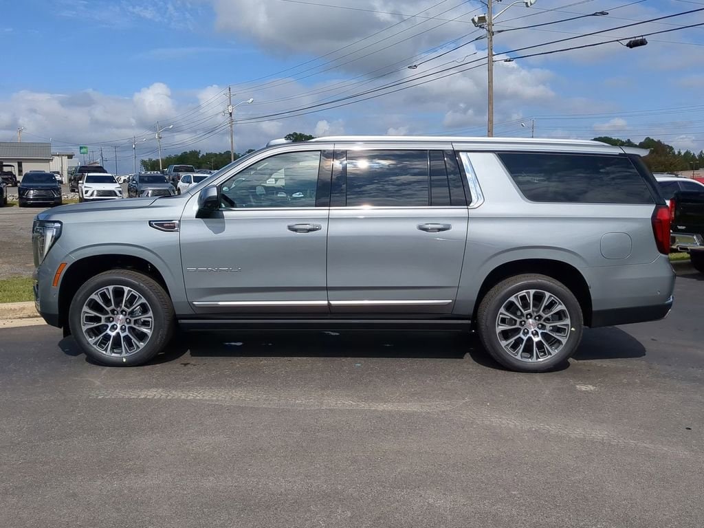 2026 GMC Yukon XL Denali - Photo 6