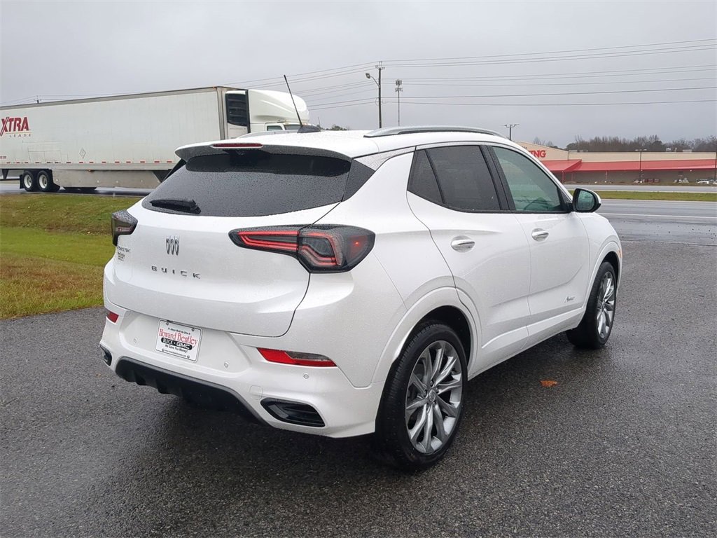 2026 Buick Encore GX Avenir photo 2