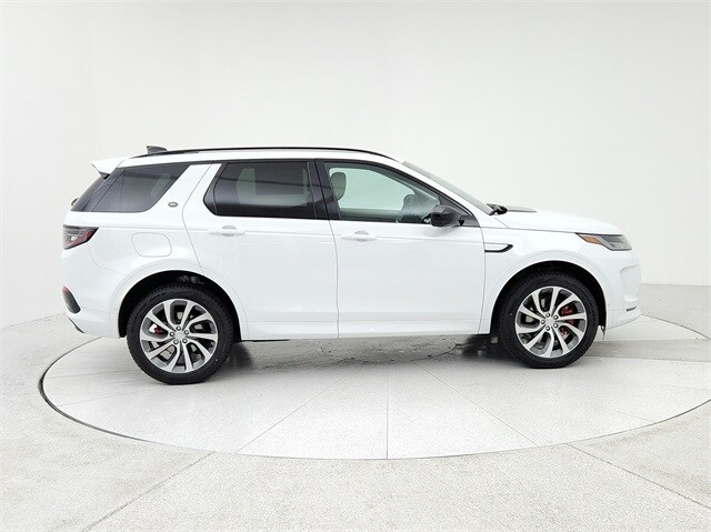 2024 Land Rover Discovery Sport S photo 4