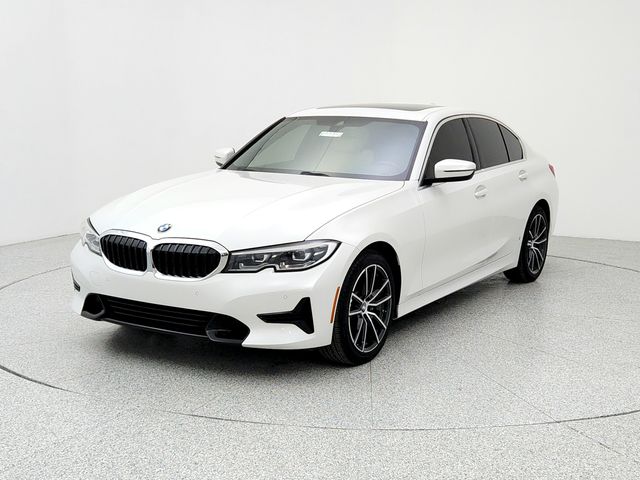 2021 BMW 3 Series 330i's photo