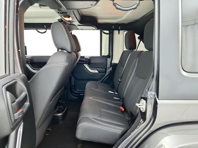 2017 Jeep Wrangler Unlimited Sahara - Photo 23
