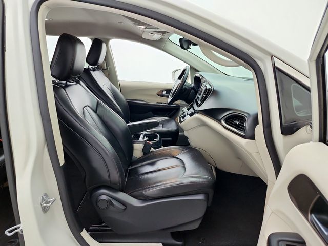 2017 Chrysler Pacifica Touring-L - Photo 22