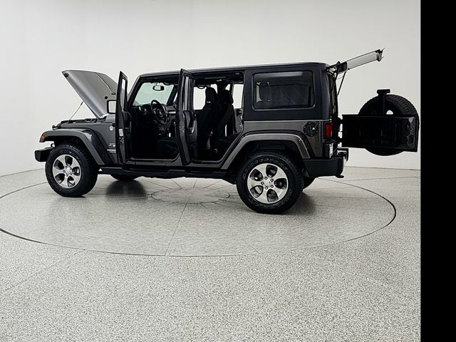 2017 Jeep Wrangler Unlimited Sahara - Photo 12