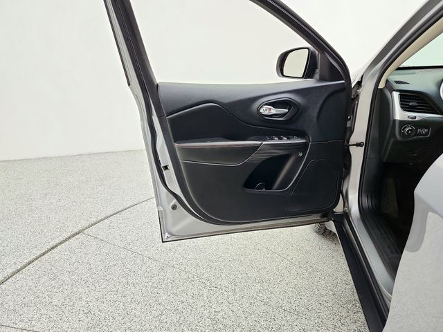 2015 Jeep Cherokee Trailhawk - Photo 23