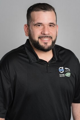 Staff member Luis Nunez from ID_403b194b6c7c