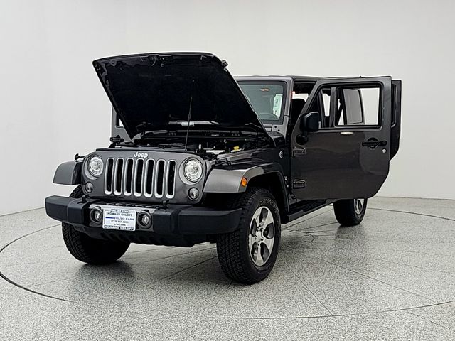 2017 Jeep Wrangler Unlimited Sahara - Photo 9