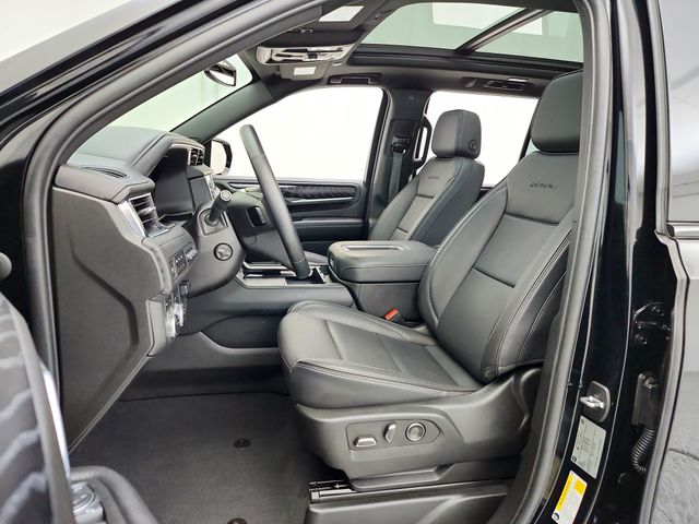 2023 GMC Yukon Denali - Photo 21