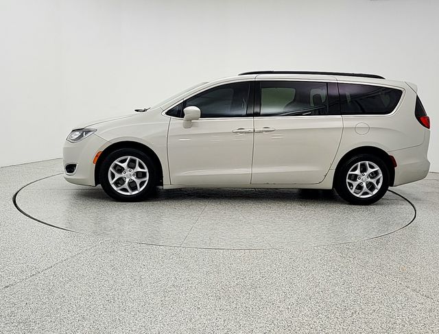 2017 Chrysler Pacifica Touring-L - Photo 8