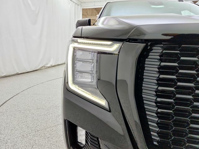 2023 GMC Yukon Denali - Photo 32