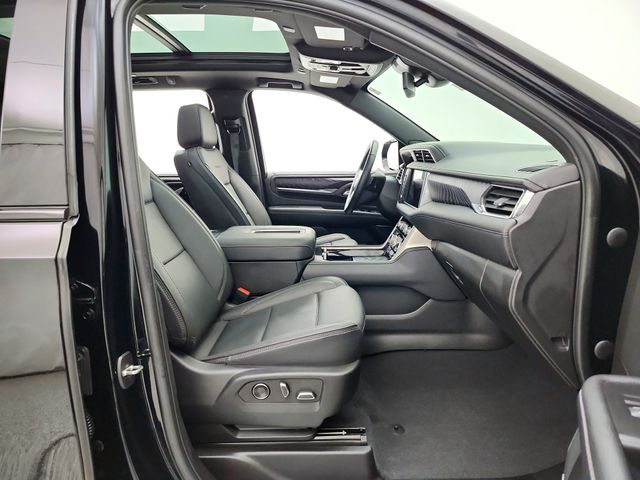 2023 GMC Yukon Denali - Photo 18