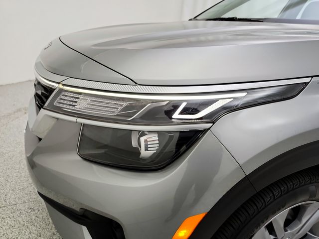 2023 Kia Seltos S - Photo 30