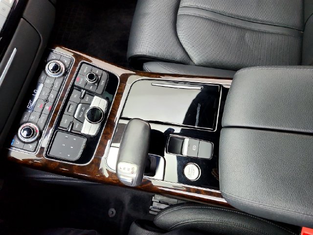 2017 Audi A8 Base - Photo 26