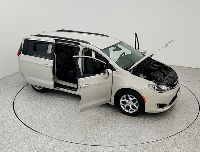2017 Chrysler Pacifica Touring-L - Photo 18