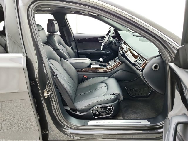 2017 Audi A8 Base - Photo 18