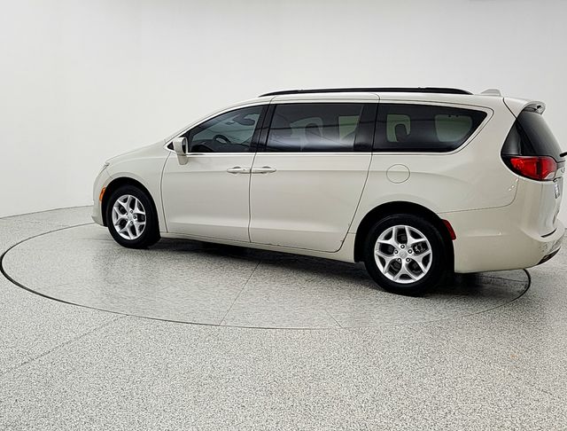 2017 Chrysler Pacifica Touring-L - Photo 7