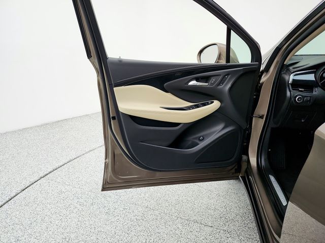 2017 Buick Envision Essence - Photo 27