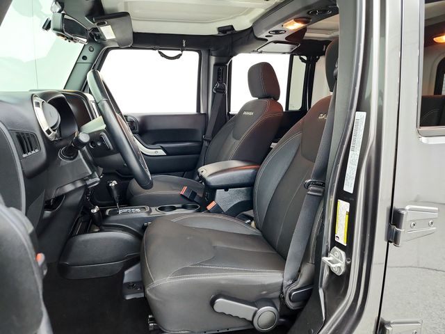 2017 Jeep Wrangler Unlimited Sahara - Photo 17