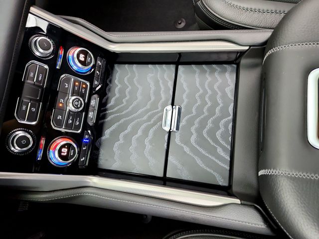 2023 GMC Yukon Denali - Photo 25