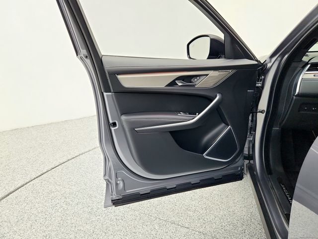 2026 Jaguar F-Pace R-Dynamic S - Photo 27
