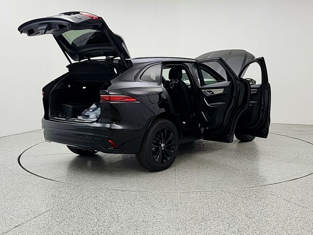2026 Jaguar F-Pace R-Dynamic S - Photo 11