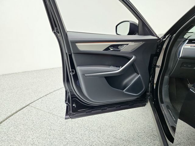 2026 Jaguar F-Pace R-Dynamic S - Photo 23