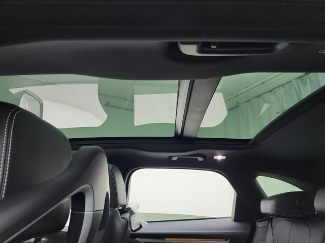 2026 Jaguar F-Pace R-Dynamic S - Photo 30