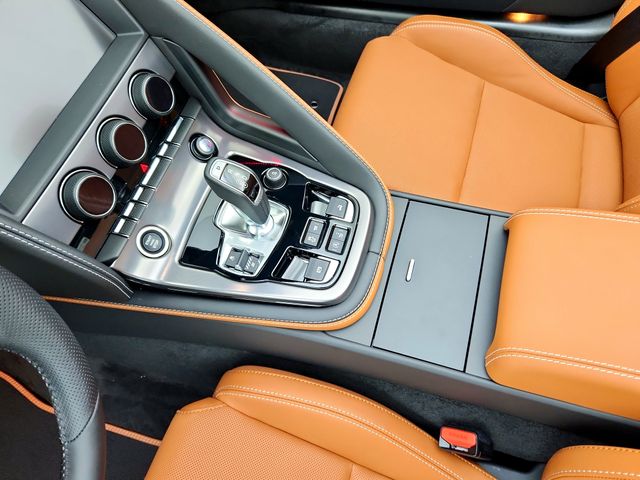 2024 Jaguar F-Type R75 - Photo 20