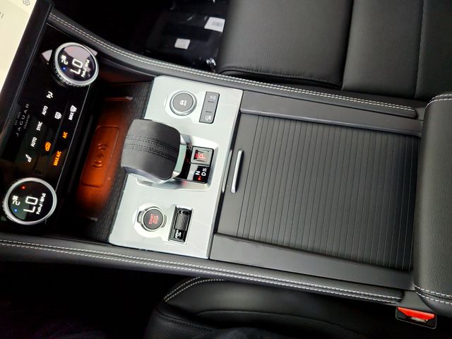 2026 Jaguar F-Pace R-Dynamic S - Photo 22