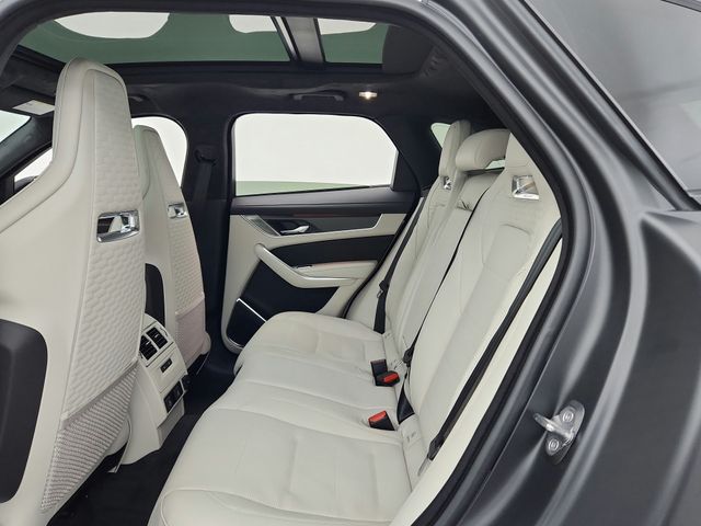 2026 Jaguar F-Pace SVR - Photo 32