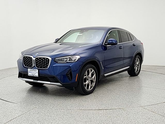 2022 BMW X4 xDrive30i's photo