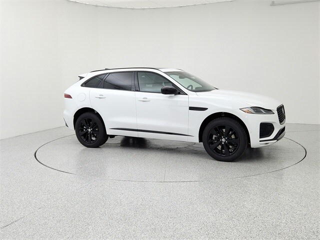 2026 Jaguar F-PACE P250 R-Dynamic S photo 3