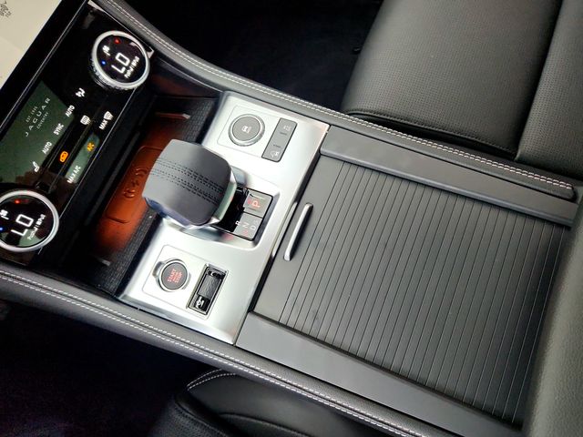2026 Jaguar F-Pace R-Dynamic S - Photo 26