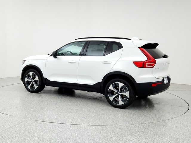 2026 Volvo XC40 Plus - Photo 7