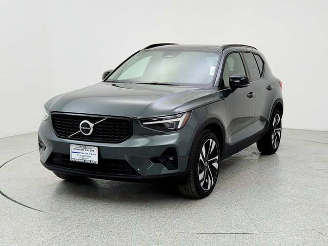 2026 Volvo XC40 B5 Ultra Dark AWD's photo