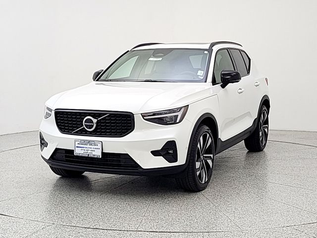 2023 Volvo XC40