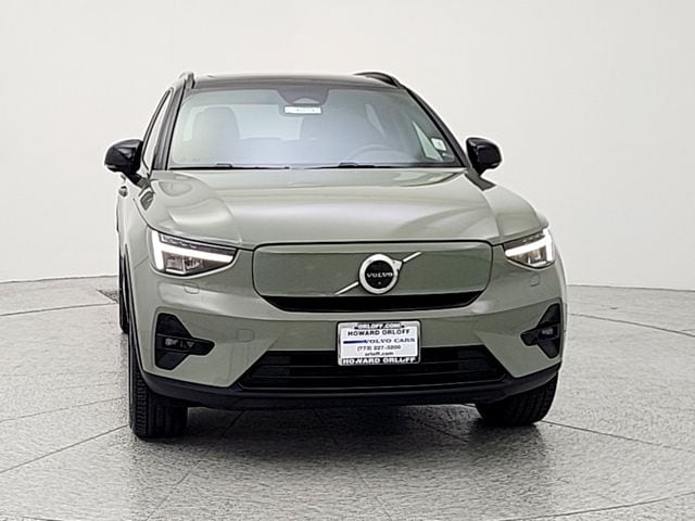 Used 2023 Volvo XC40 Ultimate with VIN YV4ED3UM5P2082683 for sale in Chicago, IL