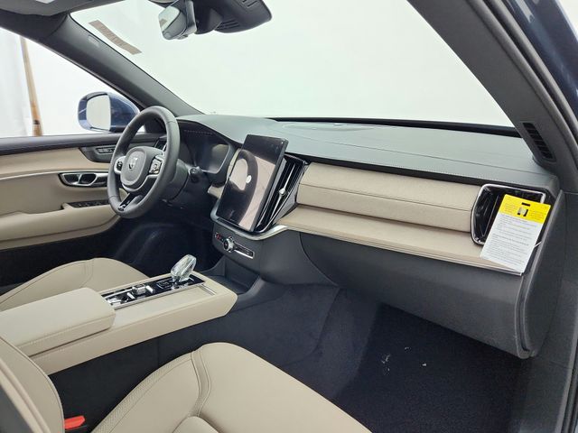 2026 Volvo XC90 Plus - Photo 17