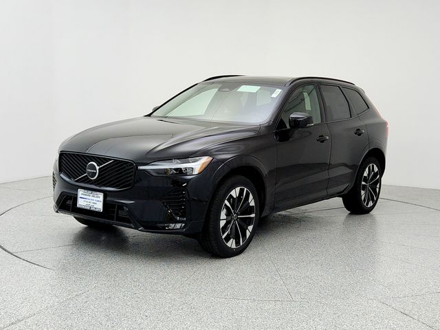 2026 Volvo XC60 Plus's photo