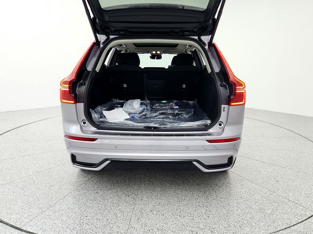 2026 Volvo XC60 Plus - Photo 15