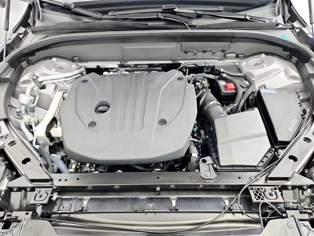 2026 Volvo XC60 Plus - Photo 27