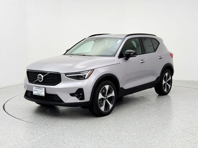 2026 Volvo XC40 Plus's photo