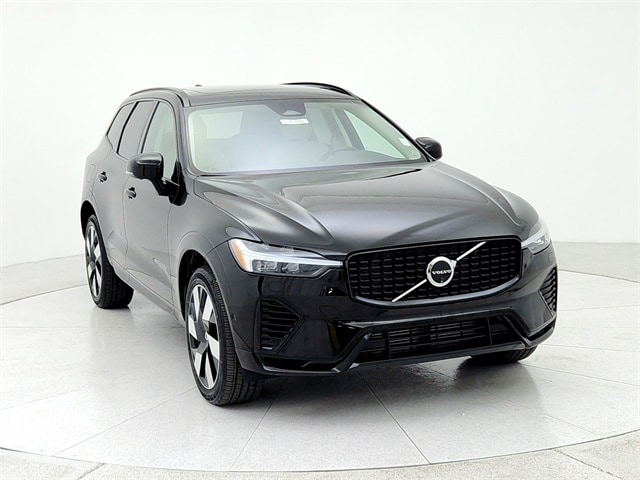 Certified 2024 Volvo XC60 Plus with VIN YV4H60DL0R1766904 for sale in Chicago, IL